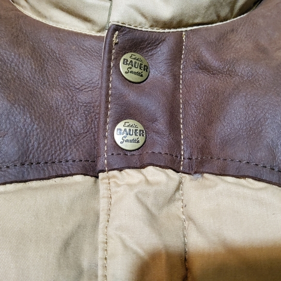 Eddie Bauer 650 Fill Premium Goose Down Fill Puffer Vest - Picture 4 of 11